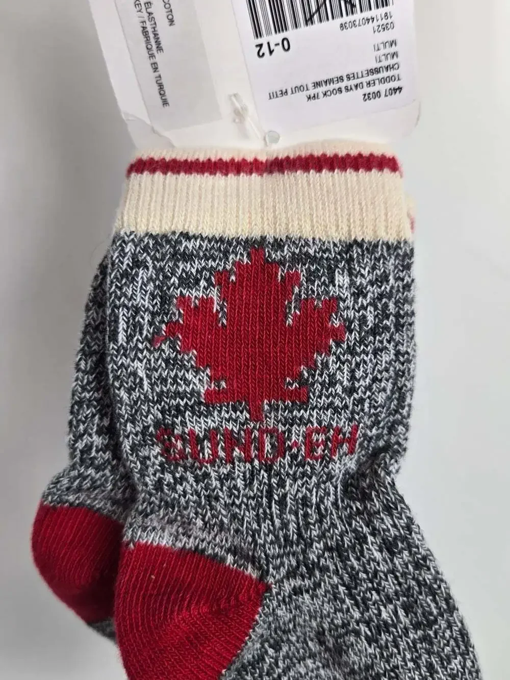Roots Canada Toddler Socks 2 Pack Maple Leaf 0-12M NWT Cabin